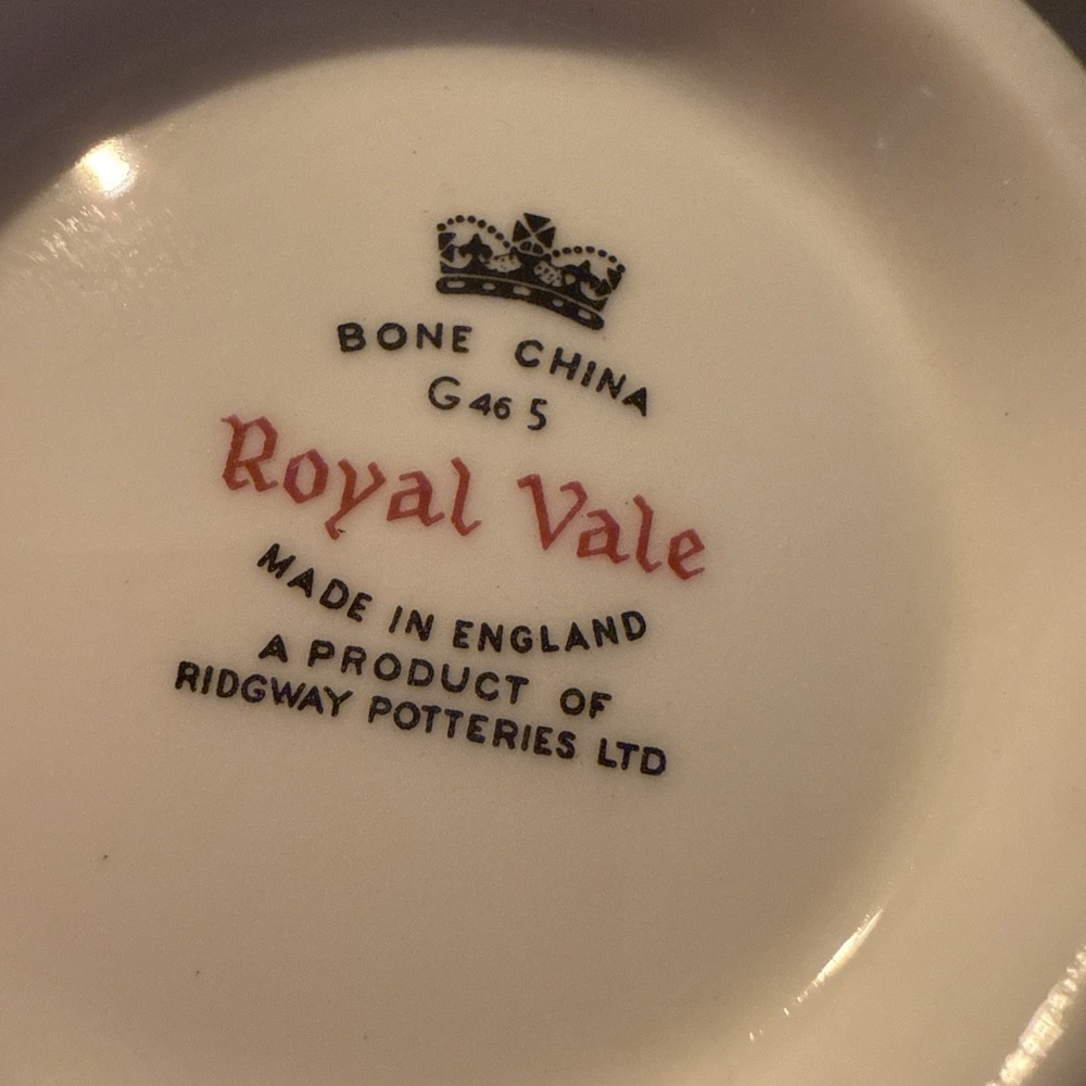 Vintage Royal Vale Autum Leaves Cream Jug And Sugar Bowl - Picture 4 of 4